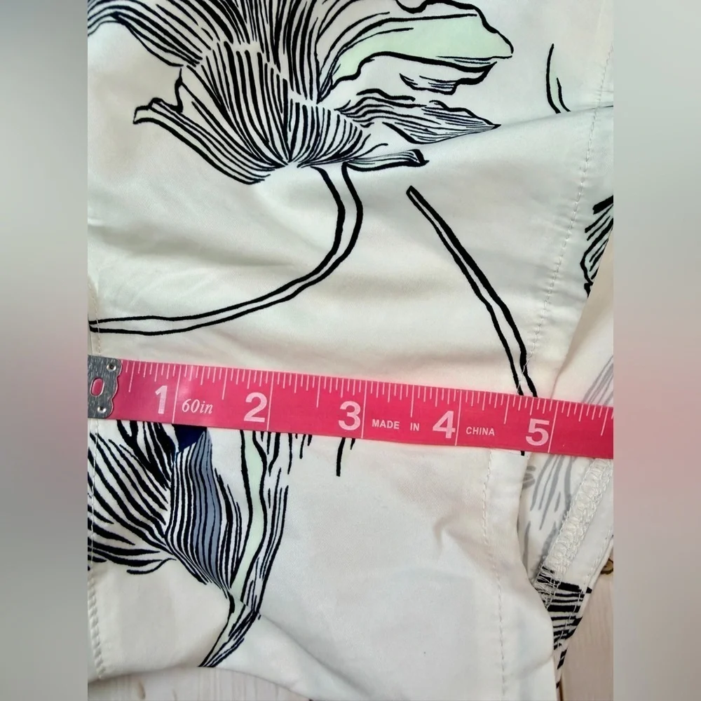 Athleta Print Racer Run Short in Floral Nouveau Size XS